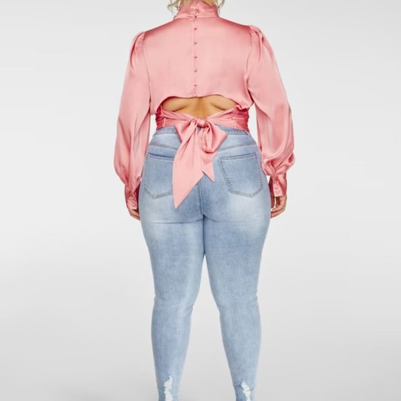 Kauri Satin Keyhole Detail Blouse × 1 - Picture 5 of 5